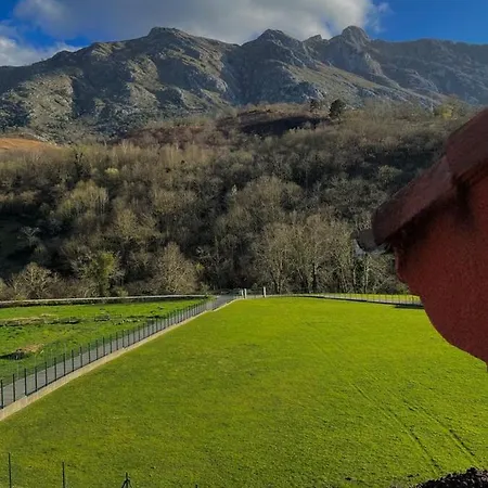 Hotel Rural El Torrejon Arenas De Cabrales